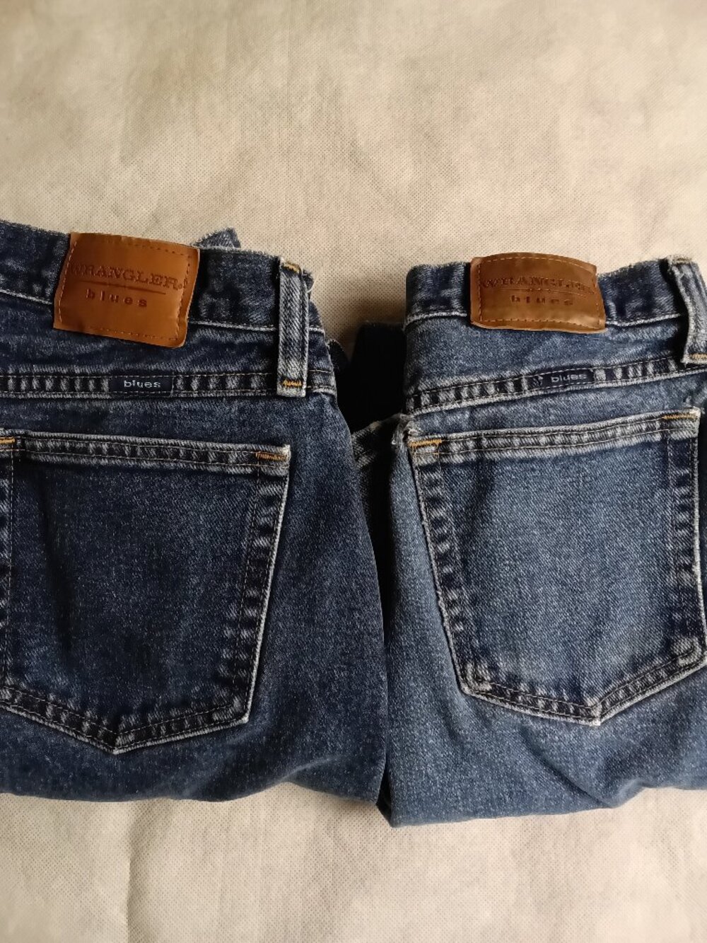 2 Pc Lot Wrangler Blues Jeans Womens Size 12x30 Relaxed Fit Tapered Leg